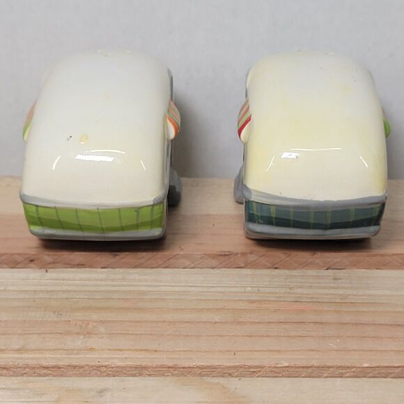 Ceramic Travel Trailers Salt & Pepper Set - Picture 5 of 7